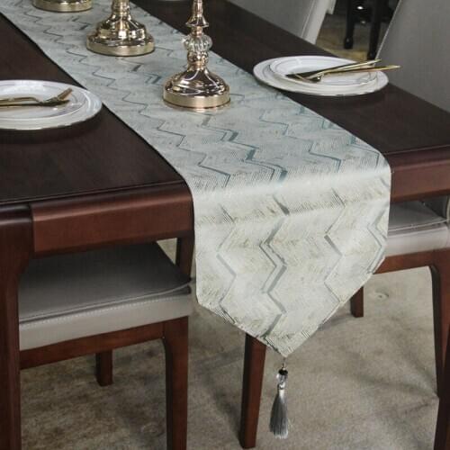 Luxury Coffee Table Desktop Cloth Modern Print Decoration Tassel Table Runner Light Table Runner TV Cabinet Cover Cloth Towel