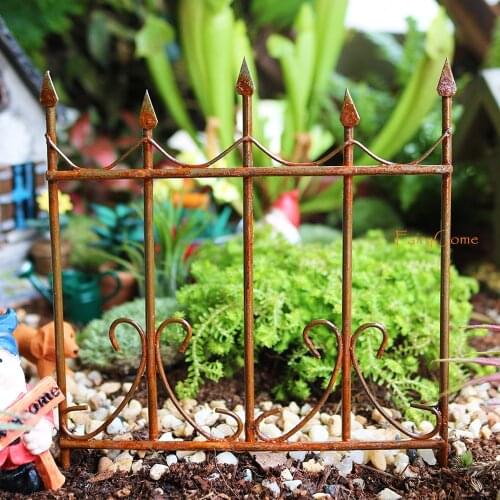 Fairy Garden Rusty Tin Picket Fence Miniature Garden Rustic Gate Fence Rusted Metal Craft Ornaments Decoration Accessories