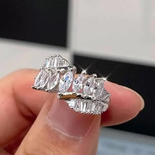 Huitan Newly Designed Cubic Zirconia Rings for Wedding Party Luxury Accessories High Quality Silver Color Womens Trendy Jewelry
