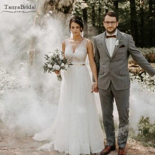 V-Neck Lace Wedding dress full Skirt Elegant A Line Bridal Gowns With Gold belt Vestido de noivas DW387