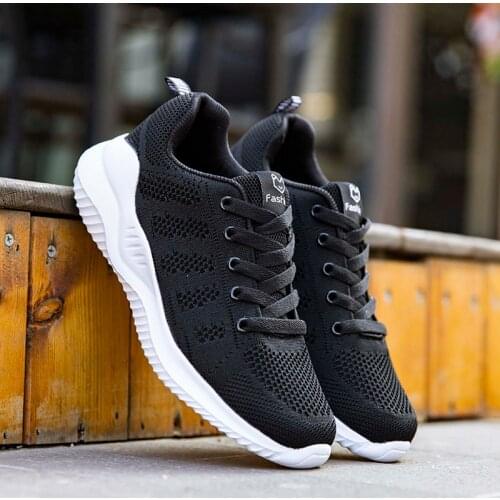 Lightweight Soft Breathable Walking Shoes Women Leisure Mesh Female Sport Shoes Mesh Comfort Lifestyle Sneakers