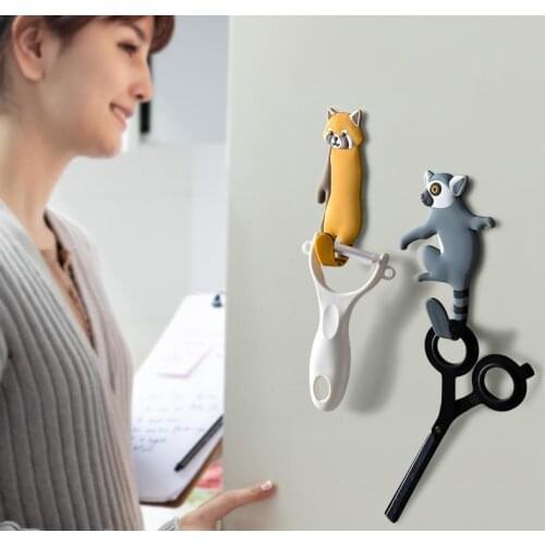 LCH Nordic Style Colored Plastic Animal Panda Bear Koala Racoon Dog Clothes Hook for BathRoom Waterproof Hanger Candy Color