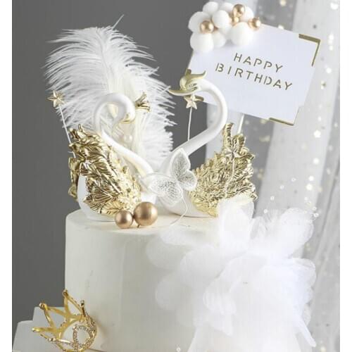 1Pc Lovely Sweet Swan Ornaments Gold and White Swan Wrapped Yarn Cake Ornaments Beautiful Swan Cake Ornaments Cake Supplies