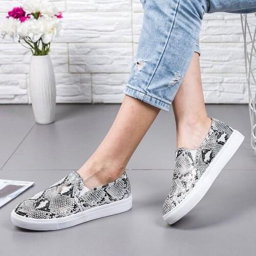 Women flat shoes 2019 new female leopard snake print loafers soft bottom one pedal lazy shoes women slip on flats