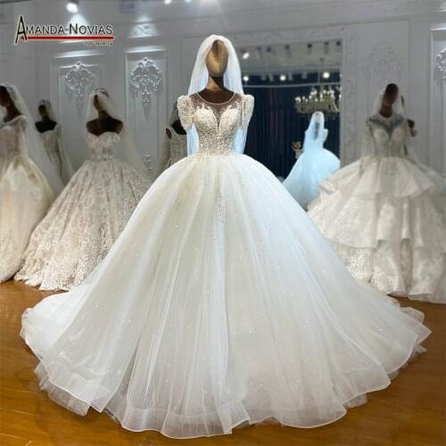 Appliques Lace Customized Bride Luxury Beading Sweetheart Neck Button Princess Bridal Gown