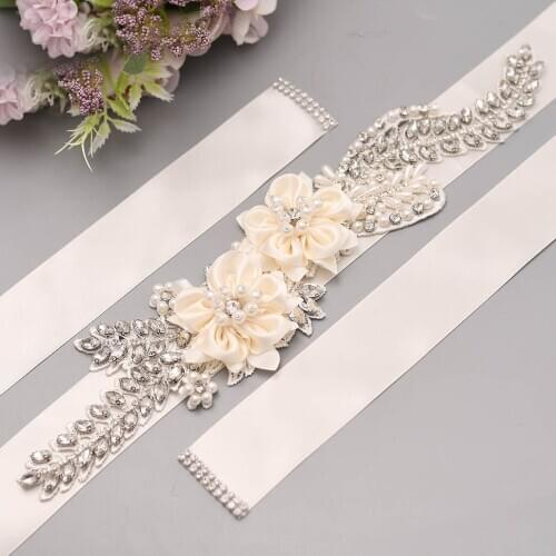 S479 Ivory Silk Flowers Bride Belt with Rhinestone and Pearl Wedding Woman Clothes Accessories Girl Dress Decoration