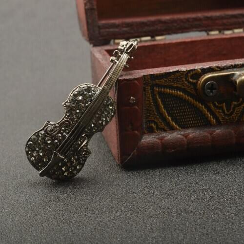 Fashion Crystal Creative Violin Instrument Shape Brooch Pin Wedding Party Decor