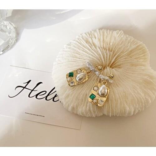 Korean Fashion Earring For Women Retro Pearl For Charm Lady Luxury Gift Aesthetic Stud Earring Pendant Jewelry Accessories