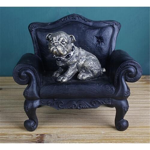 Retro Pug Art Sculpture Sofa Dog Statue Animal Figurine Resin Crafts European Creative Home Decoration R5351