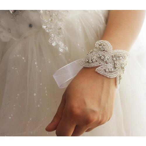 Handmade crystal beaded bridal bracelet, rhinestone bracelet, wedding cuff, Bridesmaid Bracelets, pearl bracelet