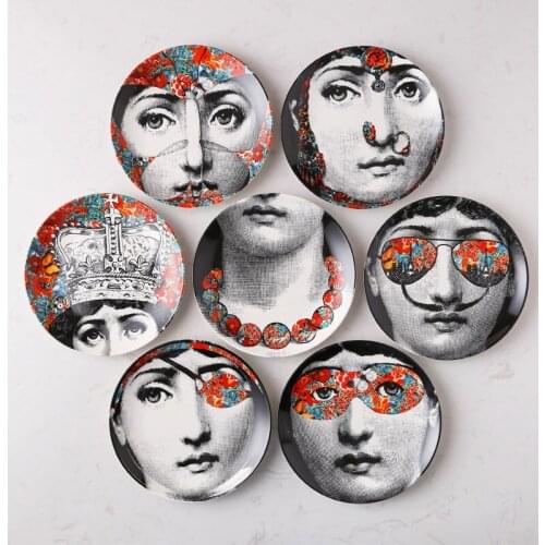 8inch Ceramic Round Disk Wall Hanging Human Face Plate with Hook Jewelry Storage Ornament Tray Home Decoration Disks Italy Style