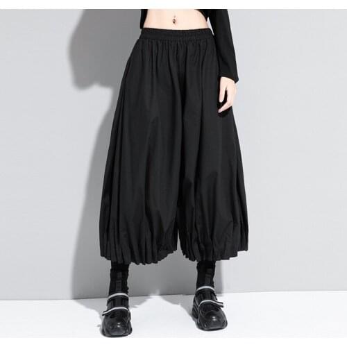 Womens new fashion trend pleated design loose casual plus size nine point black and white wide leg pants