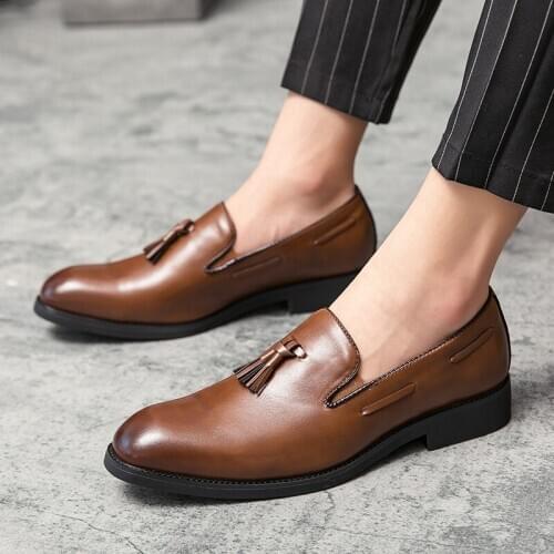 2021 Design Men Dress Shoes Black Brown Fringed Formal Shoes Male Faux Leather Loafers Classic Business Footwear Plus size 38-48