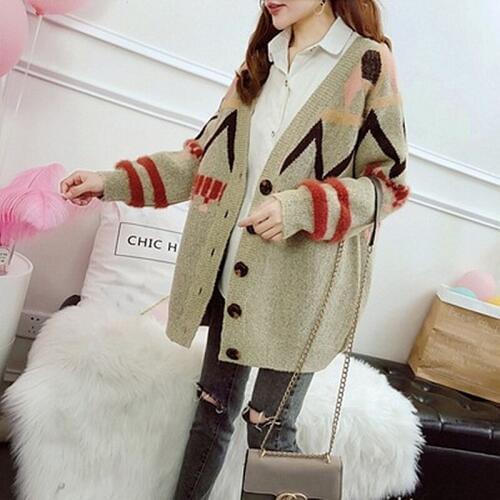 2018 Fashion Autumn Knit Cardigan Thick 200 kg Can Wear Large Size Womens Fat Sister Sweater Loose Wild Casual Comfort