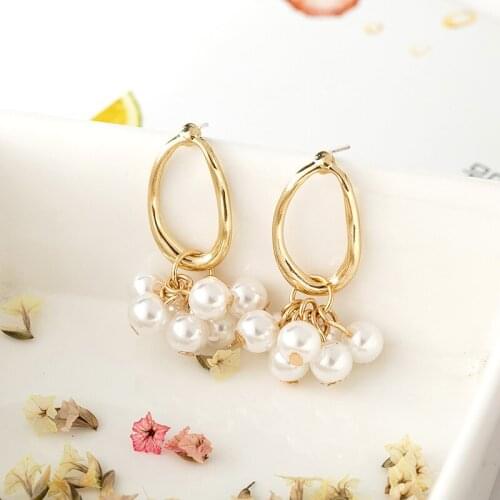 New fashion temperament geometric women stud earrings popular hot lady party pearl earring jewelry accessories