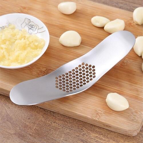Kitchen Gadgets Garlic Press Crusher With Silicone Peeler Cleaning Brush Multifunctional Stainless Steel Garlic Ginger Chopper