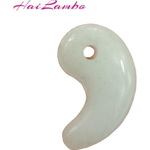 HaiLambo Natural White Jades Hand Carved Magatama Pendant Comma Beads Classic Amulet Jewelry Pendants Bead for Family Gift GY09
