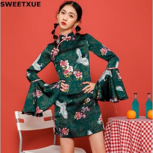 SWEETXUE Modern Girl Cheongsam Dress Crane Flower Print Flare Sleeve Slit Slim Comfort Elegant Mini Dresses 2019 New Female