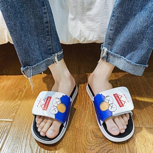 2021 Summer Slides Men Slippers Fashion Graffiti Couple Designer Slippers Men Casual Beach Shoes Indoor Cartoon Mens Flip Flops