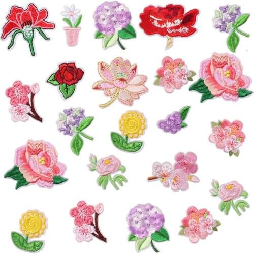 6pcs Flower Pactches Embroidery Cloth Stickers Rose Iron On Patch Peach Blossom Thermo Adhesive Badges Clothes Appliques Patches