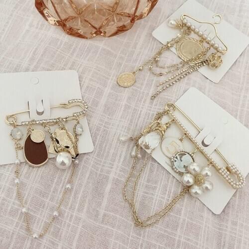 Fashion Camellia Flower Geometric Bow Pin Brooch Jewelry Luxury Lapel Pins Badge Trendy Scarf Buckle Women Accessories