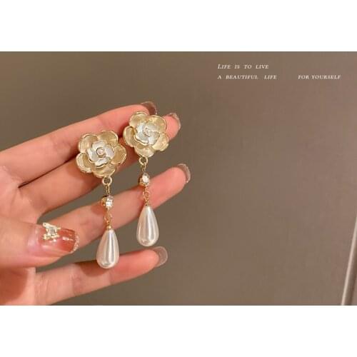 CARLIDANA Dangle Earrings