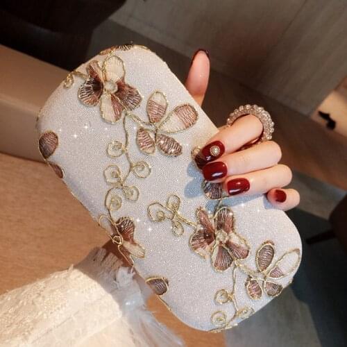 2021 Womens Clutch Bag Simple Day Clutch Purse Luxury Handbag Embroidery Flower Evening Wedding Bag for Bridal Shoulder Bag