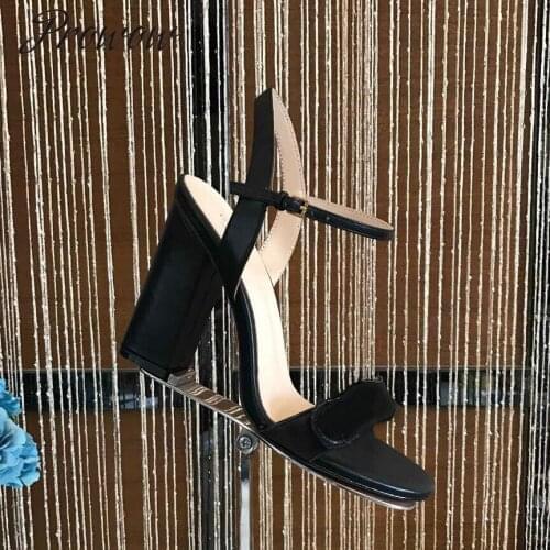 MLCRIYG Women's Sandals