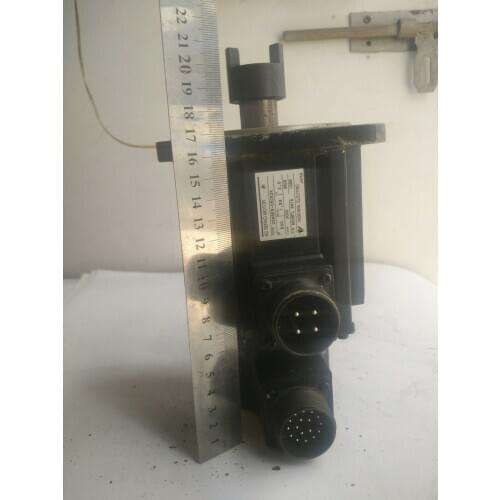 USAREM-05CE2K,500W,3.6A servo motor , used ,90% appearence new , 3 months warranty free shipping