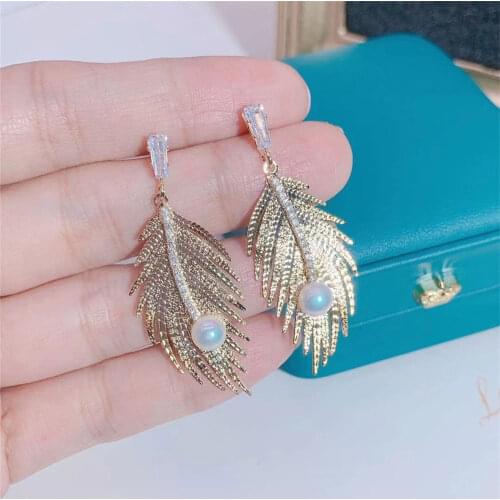 FIRST SHOW Stud Earrings