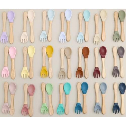 2pcs Kids Soft Silicone Feeding Solid Food Wooden Handle Spoon Fork Food Grade Baby Health Childrens Tableware