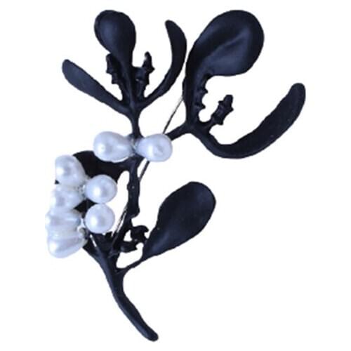 Fashion Flowers Fixed Charm Safety Pin Brooch Women Cardigan Clip Chain Brooches Pins Pearl Jewelry Luxury Accessories 2021