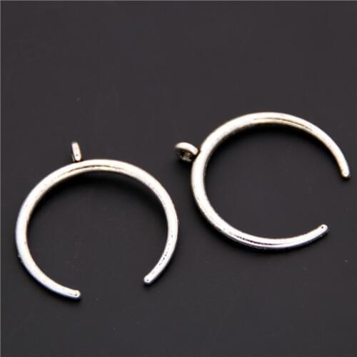 20PCS Retro Zinc Alloy Silver Color Moon Ox Horn Shape Charms Pendants For DIY Jewelry Accessories A1335