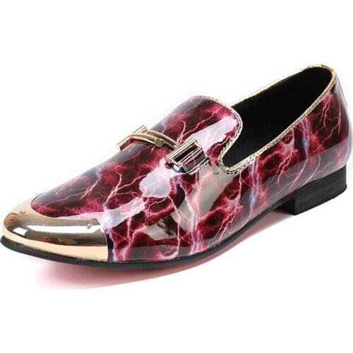 New Summer Fashion Mens Shoes Casual Personality Bright Leather Pointed Toe Classic Leather Retro Lightning Pattern Mens Shoes