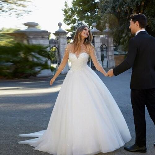 3/4 Sleeves Luxury Wedding Dress Ball Gown Beaded Tulle Pure White Color Sweep Train Bridal Gowns Robes De Mariage