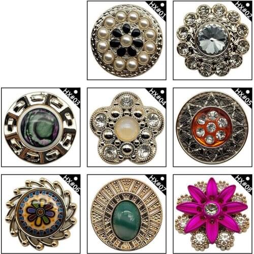 High Quality 30pcs/bag Fashion Round Plastic Hand-sewn Buttons Golden Mixed Shoe Flower Buttons All-match Belt Decorative Buckle