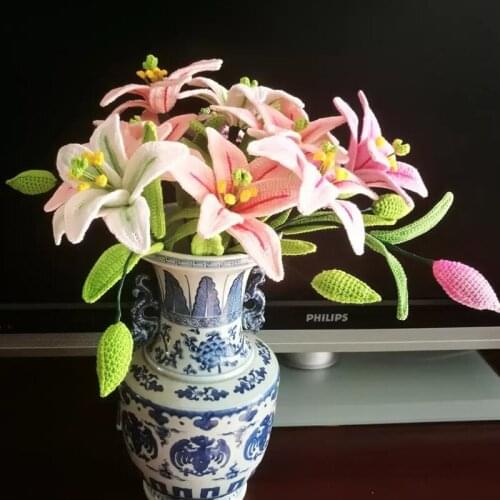 5pcs Hand-knitted Handmade Yarn Crochet Decorative Wedding Lily Flowers Home Decoration