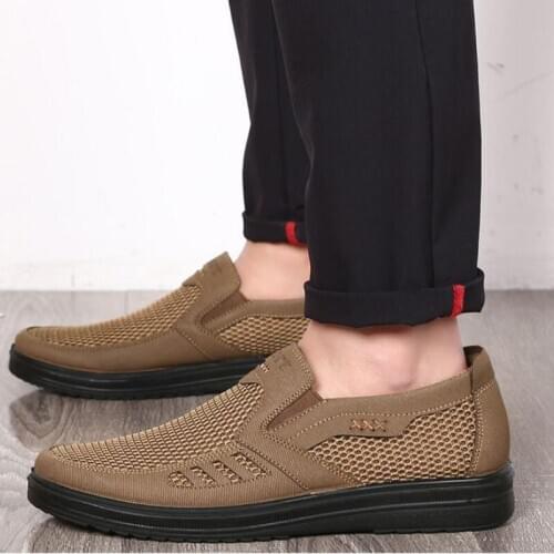 2020 New Non-slip Lightweight Sneakers for Men High Quality Comfortable Men Casual Shoes Breathable Mesh Summer Men Shoes 48