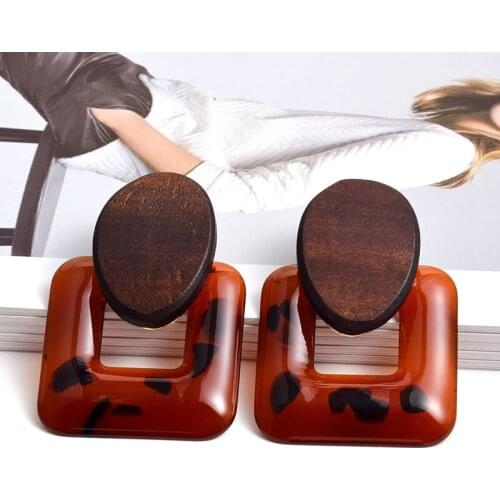 Handmade Ethnic Wooden Drop Earrings Women Fashion Brown Wood Statement Pendant Earrings Unique Jewelry Gift