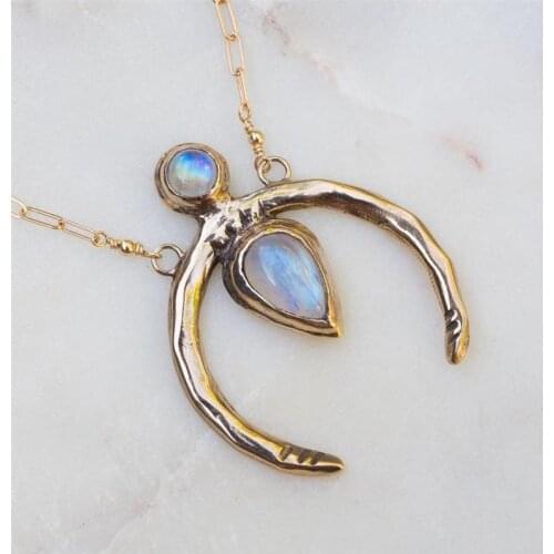 Crescent Rainbow Moonstone Necklace Gold Women Moon Phase Pendant Necklace Bohemian Party Fashion Jewelry Gifts
