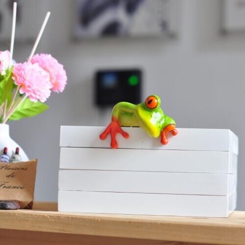 2pcs Creative Resin Crafts 3D Frog Figurine Miniature Statue Office Desk Computer Decoration Front Style