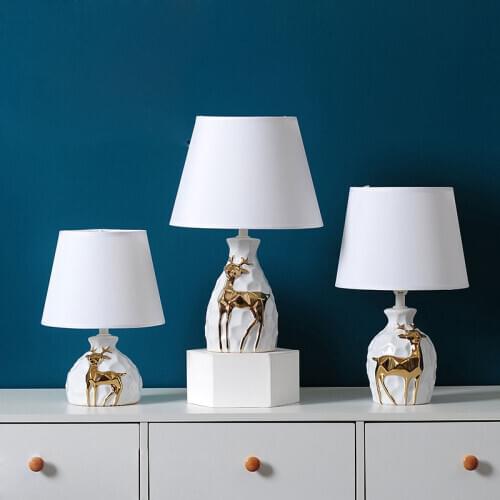 Nordic Ceramics Deer Table Lamps for Living Room Bedroom Bedside Lamp Modern Home Decor Bar Kitchen Makeup Table Light Fixtures