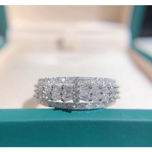 AEAW18k white 0.62ctw Dazzling Luxury Icedout Rings for Women Full Cubic diamond Fashion Jewelry Vintage Anniversary Ring Gifts