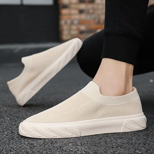 2021Low Top Fly Weave Breathable Flat Bottom Light Fashion Casual Mens Shoes Sports Work Life Board Sneakers Zapatos De Hombre