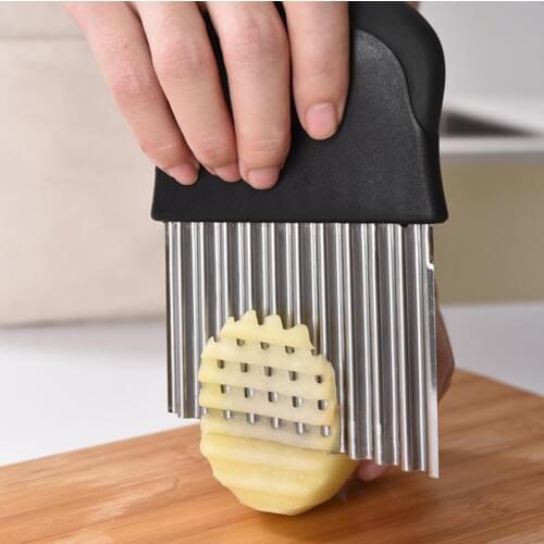 2021 New Kitchen Knives Stainless Steel Vegetable Fruit Wavy Cutter Potato Cucumber Carrot Waves Cutting Slicer Tools
