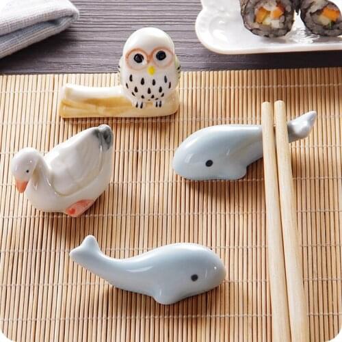 Chopstick rest and chopstick pillow rest Kitchen table spoon rest and chopstick rest Ceramic small ornaments chopstick rest