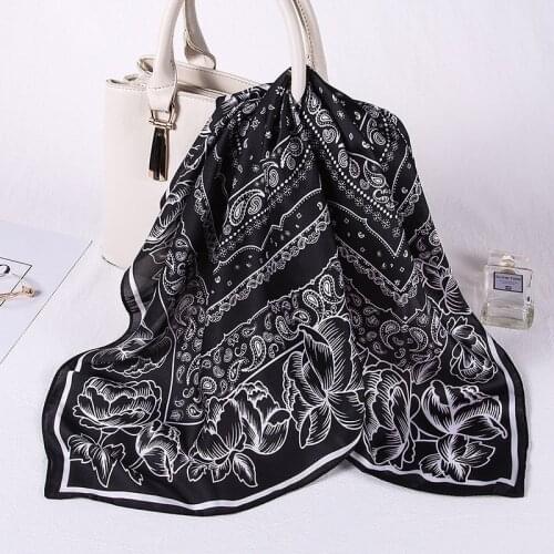 70*70cm Women Silk Square Scarves Hair Headband 2021 Retro Print Lady Office Neck Scarf Foulard Kerchief Bandana Headband Wraps