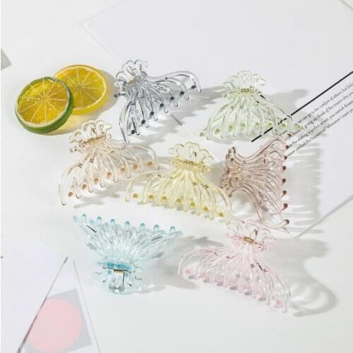 2020 Korean Women Transparent Hair Claws Hair Crab Clamps Simple Fashion Female Hair Clips Make up Hairdress Hair Styling Tool