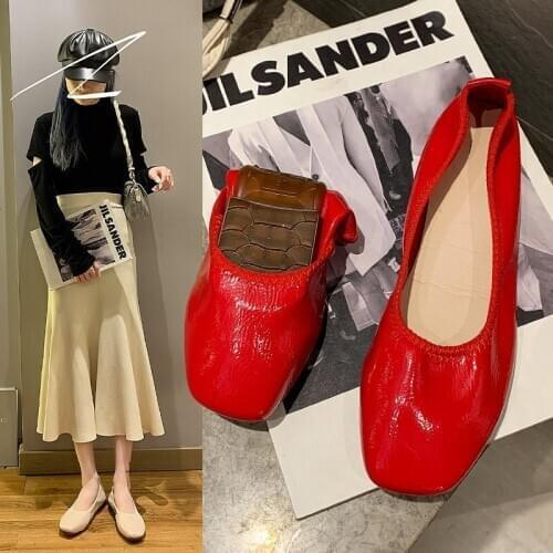 Women Shoes Spring 2021 New Egg Roll Shoes Shallow Mouth Shiny Flat Square Toe Women Single Shoes Small Fresh Peas Shoes