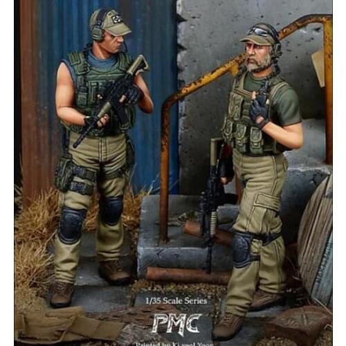 Two modern soldiers 1:35
